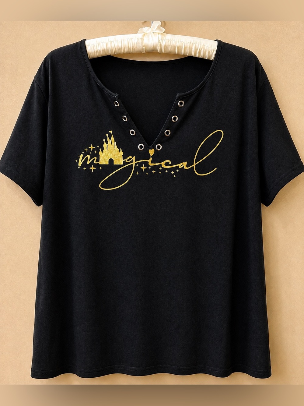 “Magical” Castle Graphic Grommet V-Neck Tee XL - Black